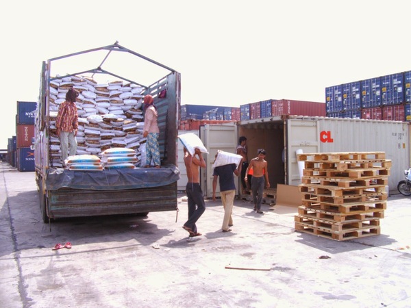 Vận chuyển hàng hóa từ Hà Nội vào Sài Gòn