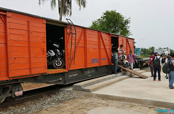 Gửi xe máy, xe đạp điện Bắc Nam bằng tàu hỏa